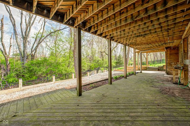 4712 Auburn Ford, Greenwood, IN 46142