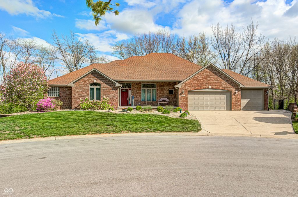 4712 Auburn Ford, Greenwood, IN 46142