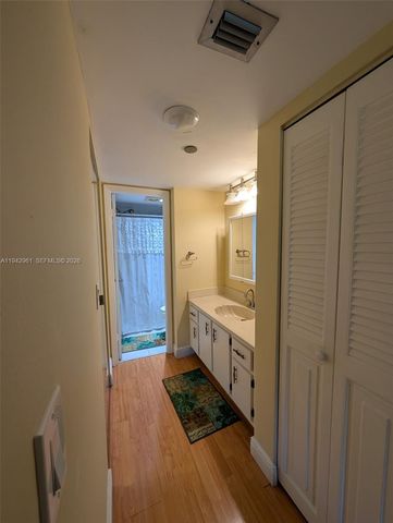 900 Saint Charles Pl L6, Pembroke Pines, FL 33026