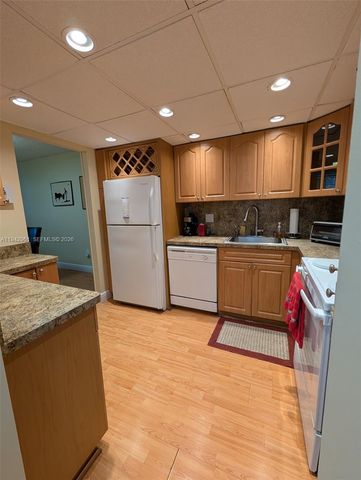 900 Saint Charles Pl L6, Pembroke Pines, FL 33026