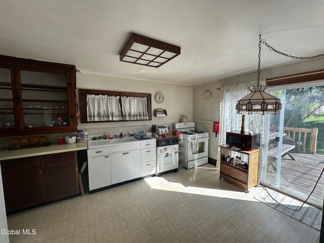 456 2nd Street, Troy, NY 12180