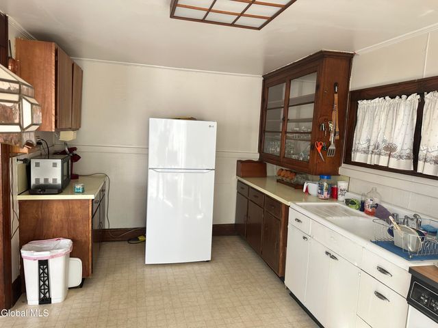 456 2nd Street, Troy, NY 12180