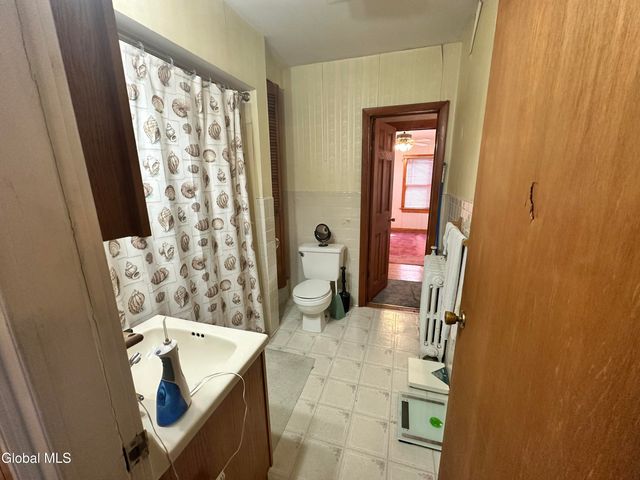 456 2nd Street, Troy, NY 12180