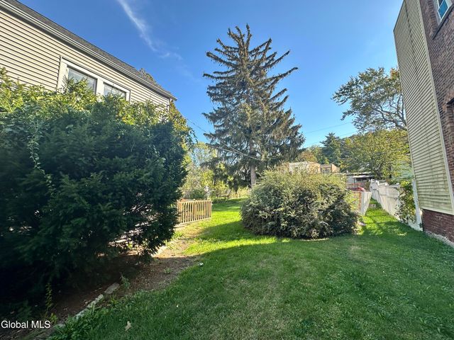 456 2nd Street, Troy, NY 12180