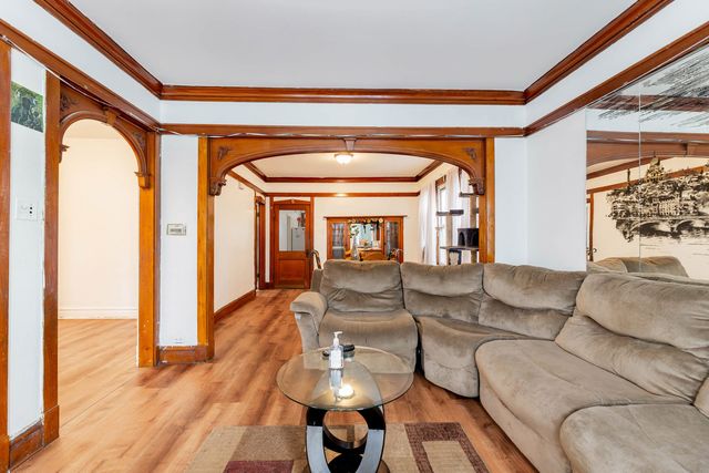 2507 S 57th Avenue, Cicero, IL 60804