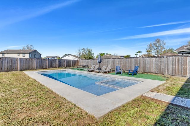 1574 Exeter Ct, Plumas Lake, CA 95961