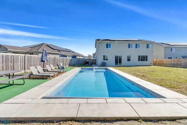 1574 Exeter Ct, Plumas Lake, CA 95961