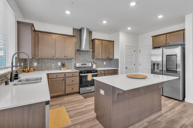 1574 Exeter Ct, Plumas Lake, CA 95961