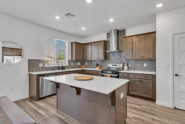 1574 Exeter Ct, Plumas Lake, CA 95961