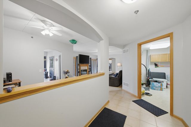 11535 Settlers Pond Way 8-1B, Orland Park, IL 60467