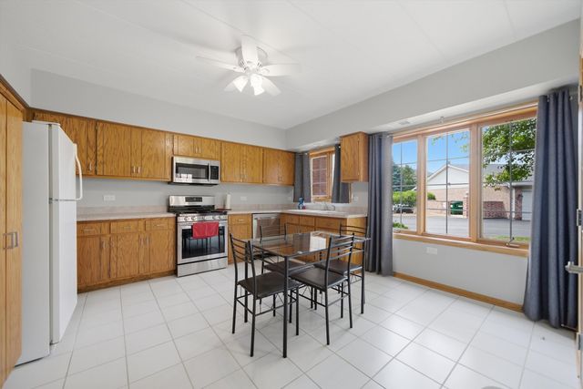 11535 Settlers Pond Way 8-1B, Orland Park, IL 60467
