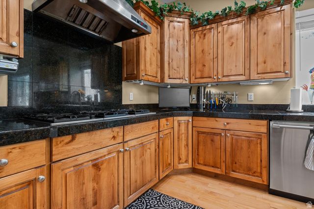708 N EAGLERIDGE DR, Bountiful, UT 84010