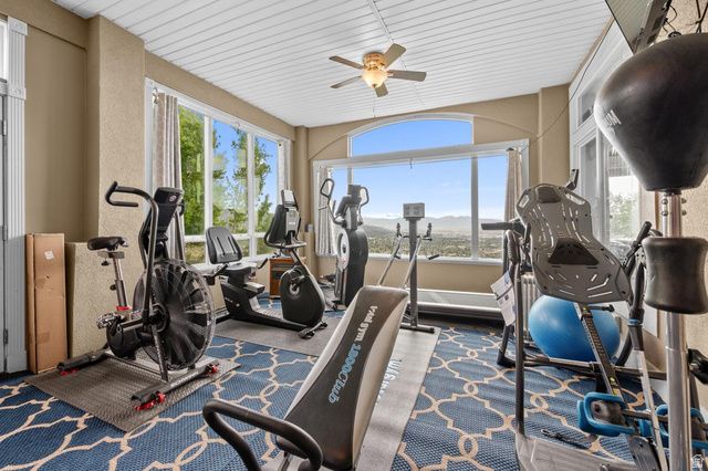 708 N EAGLERIDGE DR, Bountiful, UT 84010