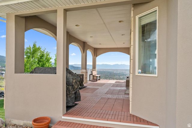 708 N EAGLERIDGE DR, Bountiful, UT 84010
