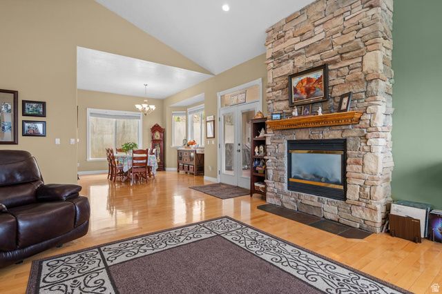 708 N EAGLERIDGE DR, Bountiful, UT 84010