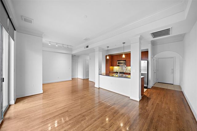 3333 Allen Parkway 505, Houston, TX 77019