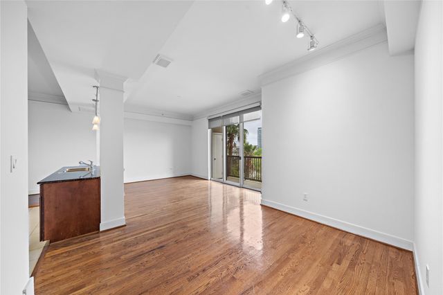 3333 Allen Parkway 505, Houston, TX 77019