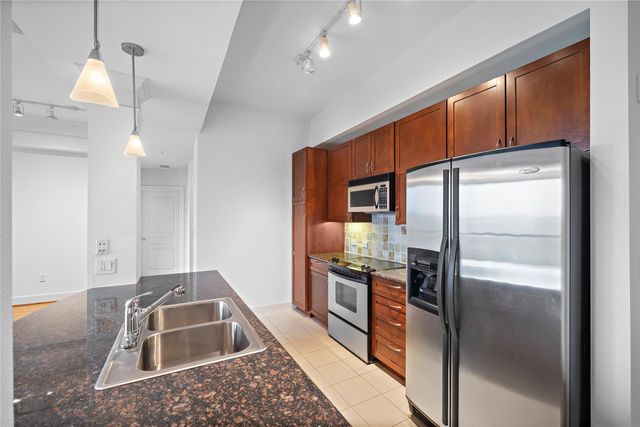 3333 Allen Parkway 505, Houston, TX 77019