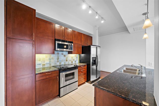 3333 Allen Parkway 505, Houston, TX 77019