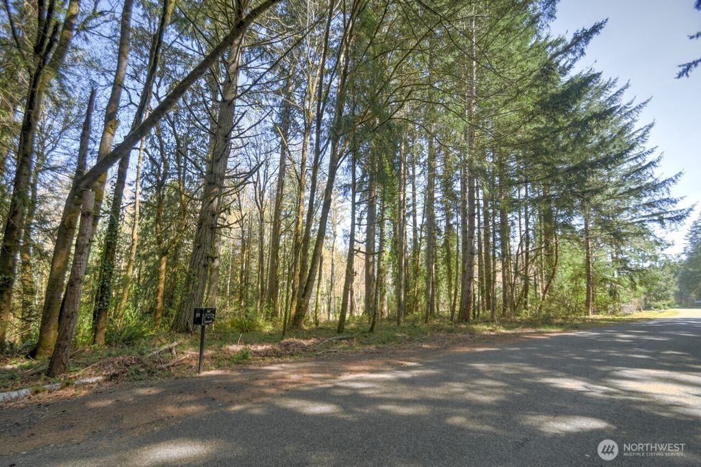 7640 Holiday Valley Drive NW, Olympia, WA 98502