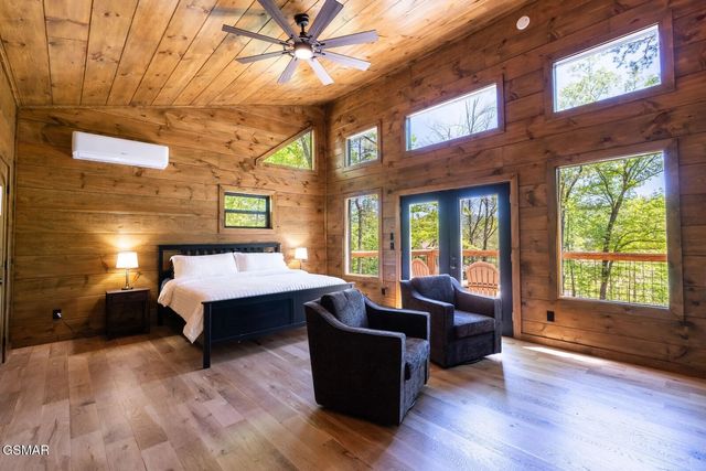 2672 Sulpher Springs Road, Sevierville, TN 37862