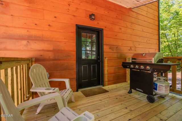 2672 Sulpher Springs Road, Sevierville, TN 37862