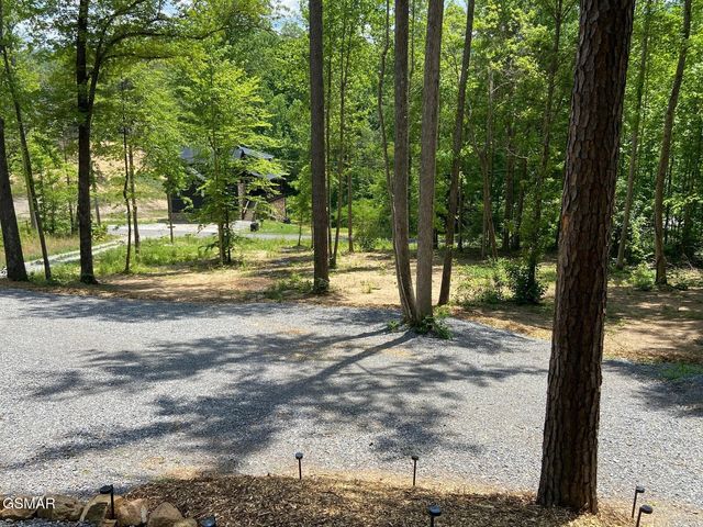 2672 Sulpher Springs Road, Sevierville, TN 37862