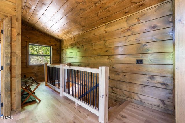 2672 Sulpher Springs Road, Sevierville, TN 37862