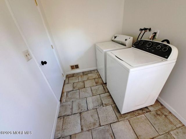 1125 Seaman Avenue, Beachwood, NJ 08722