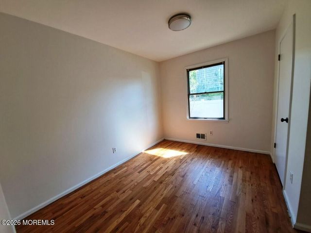 1125 Seaman Avenue, Beachwood, NJ 08722