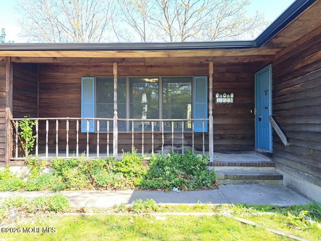 1125 Seaman Avenue, Beachwood, NJ 08722