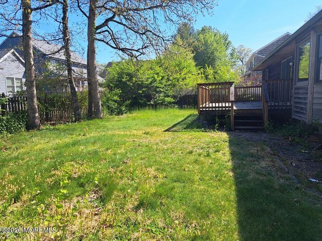 1125 Seaman Avenue, Beachwood, NJ 08722