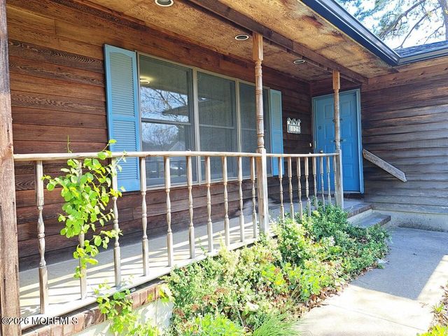 1125 Seaman Avenue, Beachwood, NJ 08722