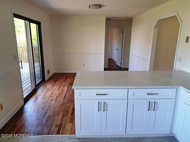 1125 Seaman Avenue, Beachwood, NJ 08722
