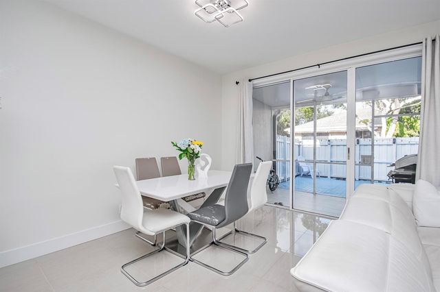 819 NW 42 Place 819, Deerfield Beach, FL 33064