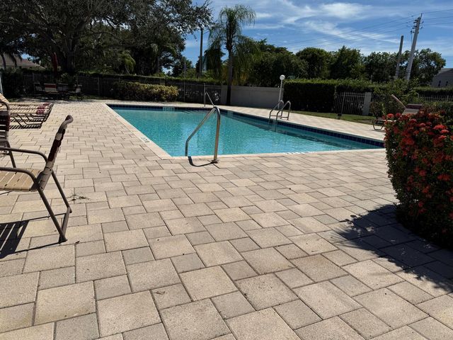819 NW 42 Place 819, Deerfield Beach, FL 33064
