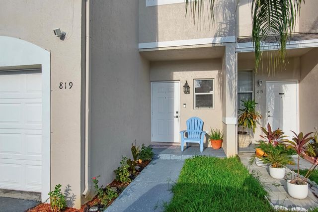 819 NW 42 Place 819, Deerfield Beach, FL 33064