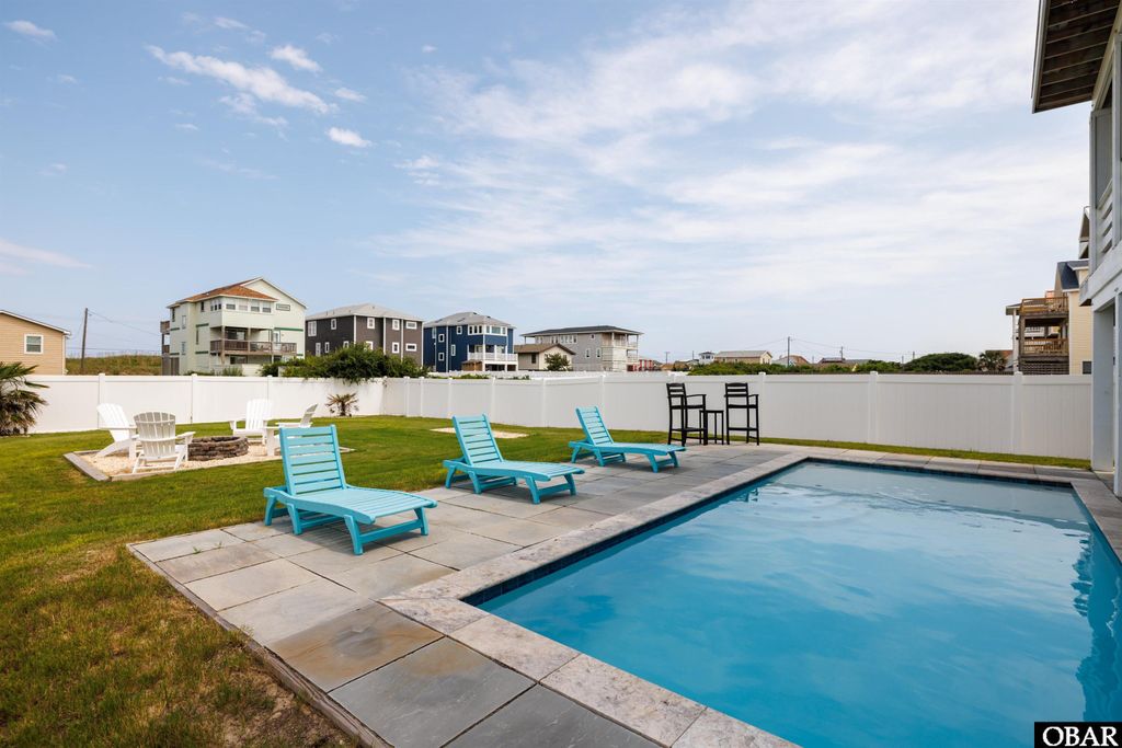 Image 11 of property listing at 4321 Lindbergh Avenue, Kitty Hawk, NC 27949