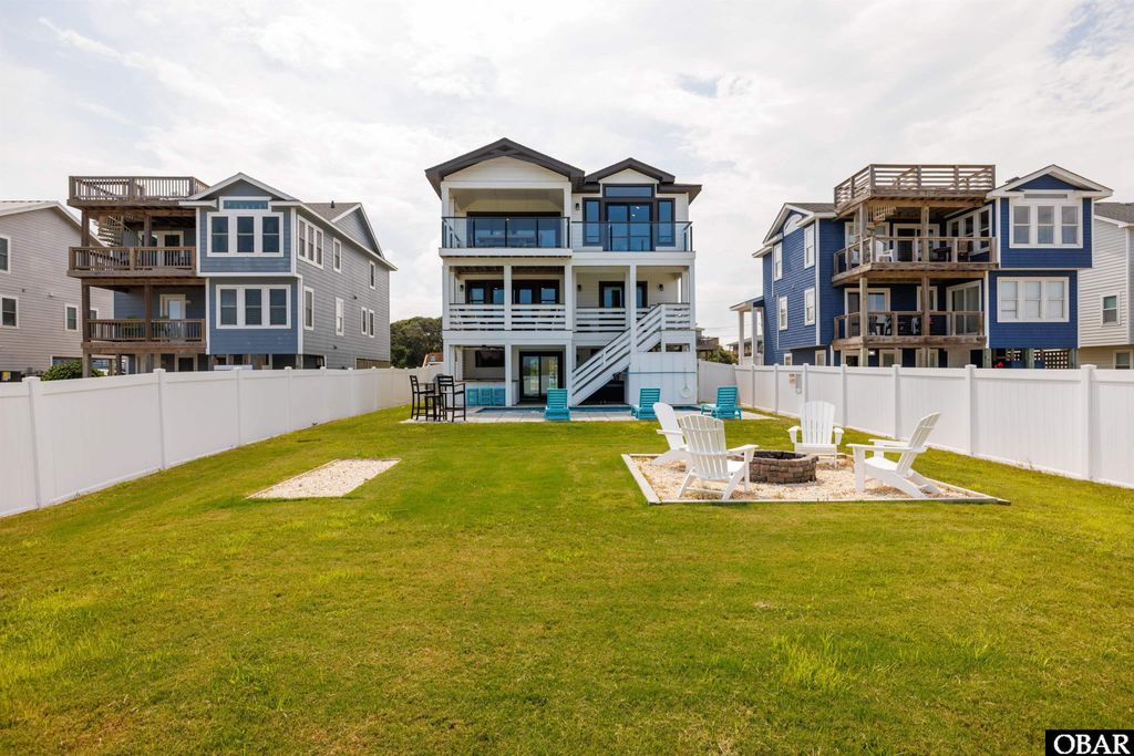 Image 12 of property listing at 4321 Lindbergh Avenue, Kitty Hawk, NC 27949