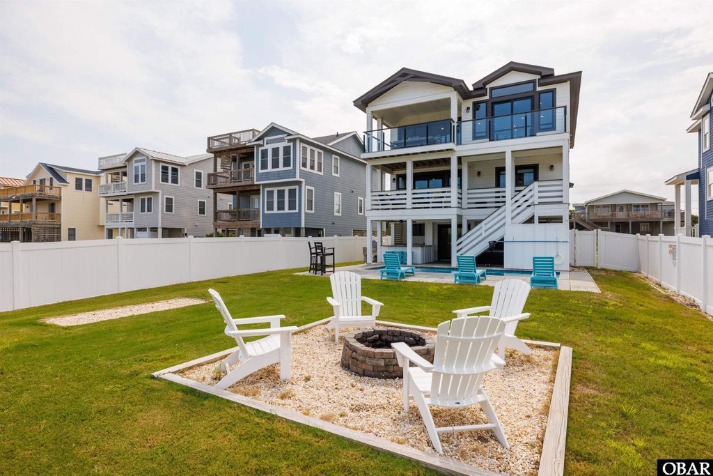 Image 13 of property listing at 4321 Lindbergh Avenue, Kitty Hawk, NC 27949