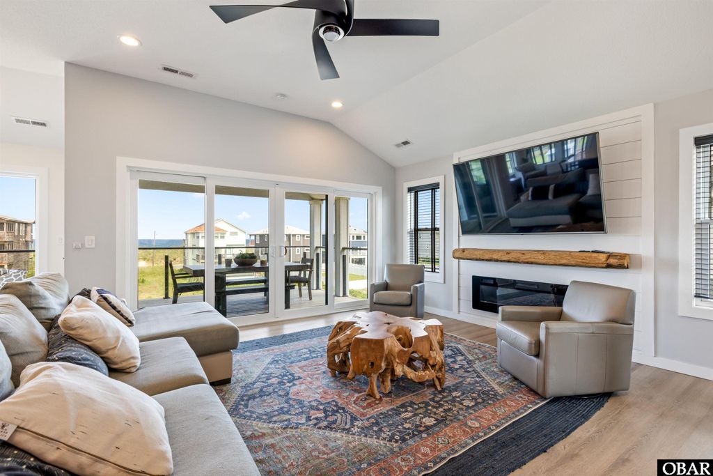 Image 39 of property listing at 4321 Lindbergh Avenue, Kitty Hawk, NC 27949