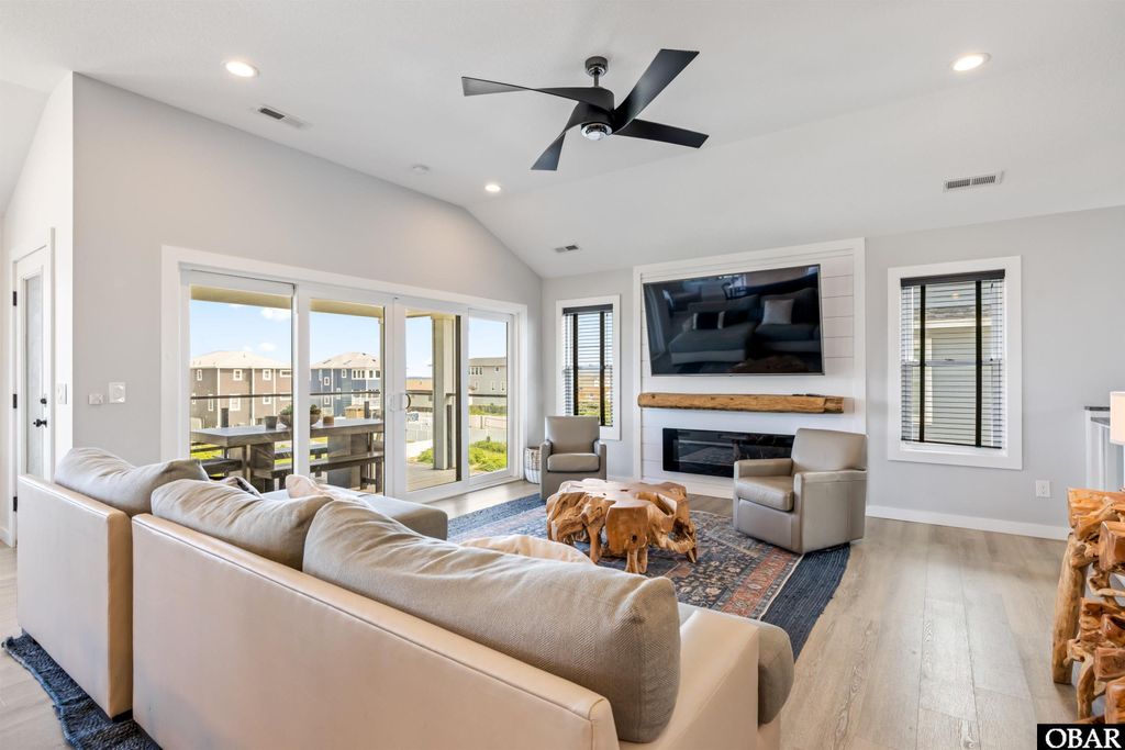 Image 40 of property listing at 4321 Lindbergh Avenue, Kitty Hawk, NC 27949