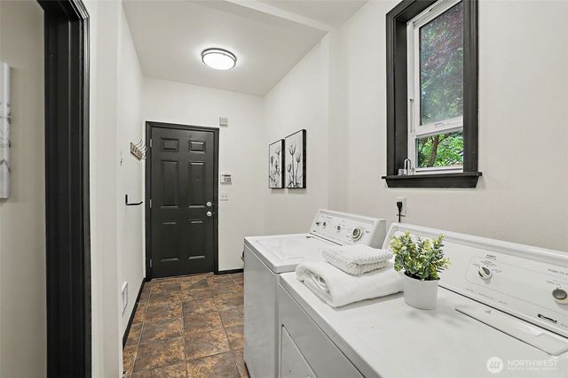 949 25th Avenue S, Seattle, WA 98144