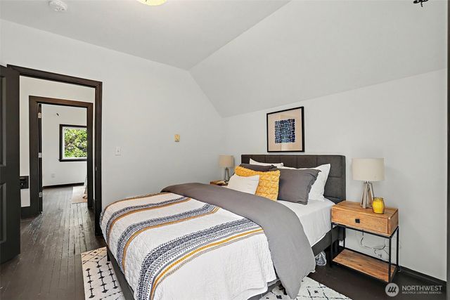 949 25th Avenue S, Seattle, WA 98144