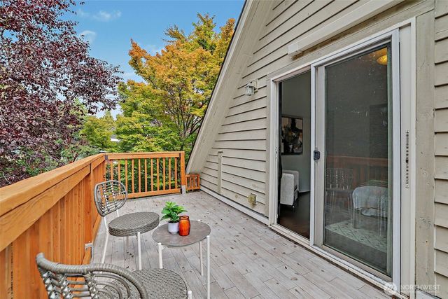 949 25th Avenue S, Seattle, WA 98144