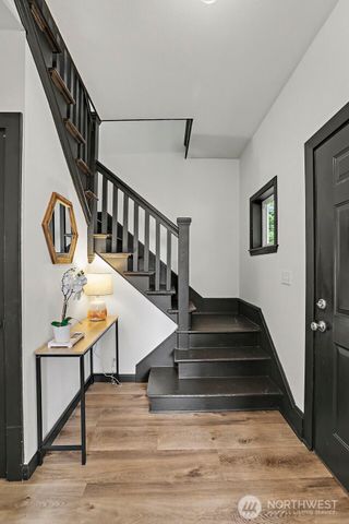 949 25th Avenue S, Seattle, WA 98144