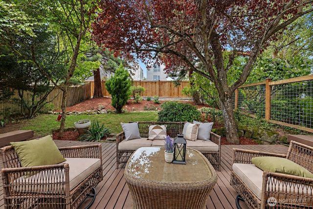 949 25th Avenue S, Seattle, WA 98144