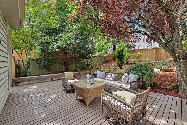 949 25th Avenue S, Seattle, WA 98144