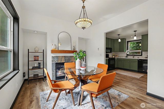 949 25th Avenue S, Seattle, WA 98144