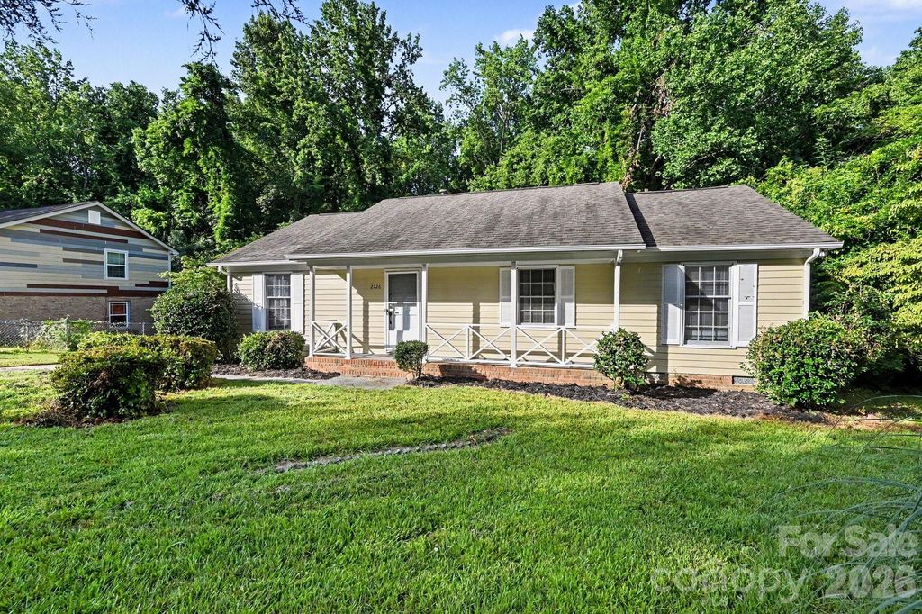 2726 Meadowcliff Drive, Charlotte, NC 28215